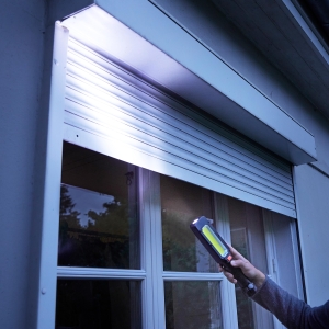 LED Werkstattlampe Klemmleuchte Arbeitslampe Stableuchte 400 Lumen Kabellos Magnet Haken