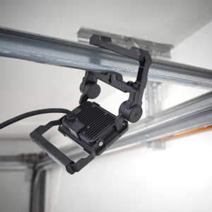 LED Arbeitsstrahler 20 W 2200 Lumen 5000 K IP65 Dimmfunktion mit  rückseitigem Schalter Aufhängung Haken verstellbaren Standfuß 3m Zuleitungskabel