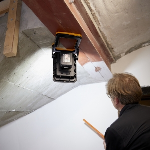 Multi Akku LED Baustrahler Arbeitsstrahler 3000 Lumen 6500 Kelvin IP20 dimmbar max. 30W kompatibel mit Bosch, Makita, Dewalt/Milwaukee, Black&Decker/PorterCable/STANLEY